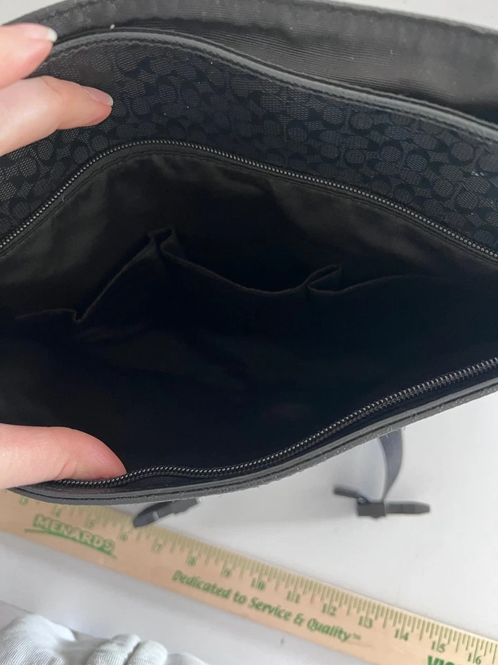 Bolso Mensajero Coach Heritage PVC Repujado Foto 4 de 4