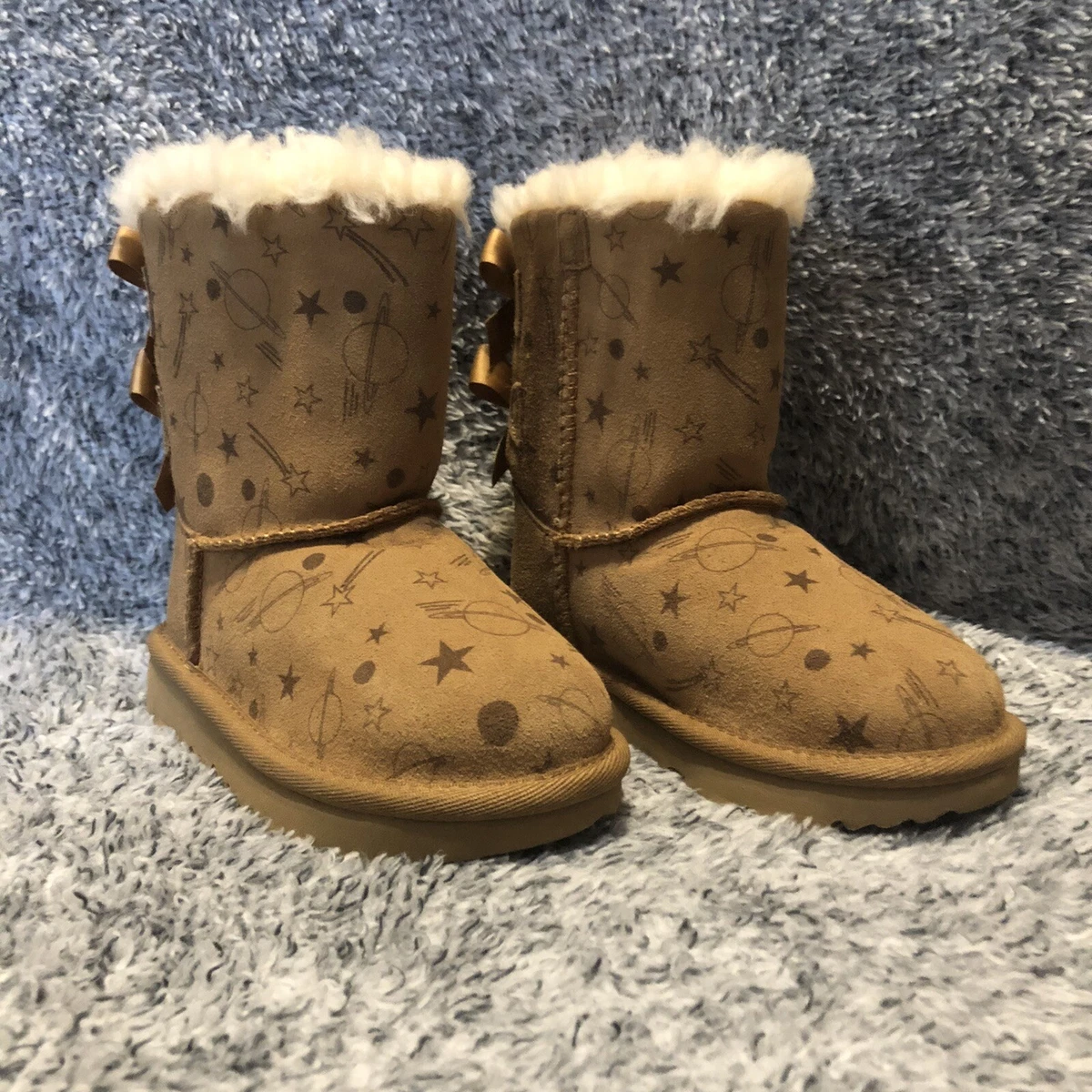 Ugg toddler hot sale boots size 9