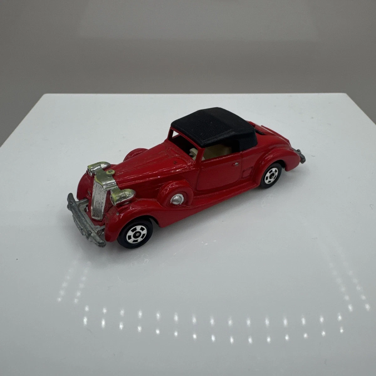Tomica 1978 Year of Manufacture Packard Vintage Manufacture