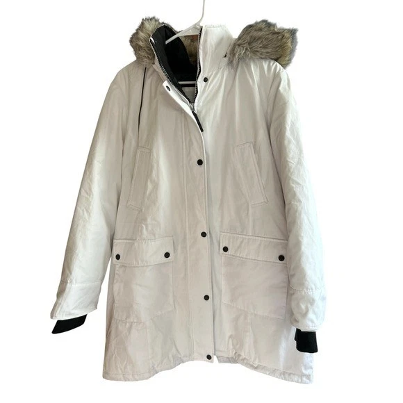 Abrigo parka Andrew Marc XXL blanco de invierno con capucha de piel sintética para mujer Foto 3 de 4