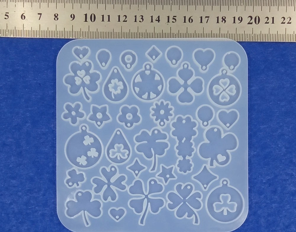 Set Di 4 Mini Stampi In Silicone Per Plumcake E Pane - Rettangolari, 15,5x8,5x4,5 Cm, Antiaderenti, Rosso
