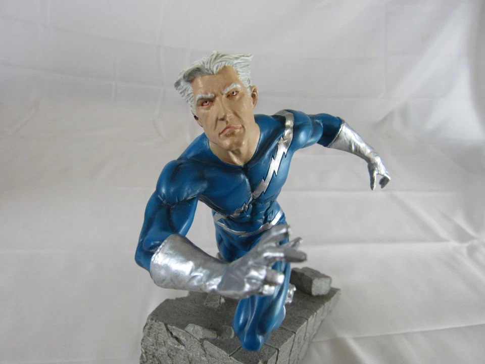 Diamond Select Marvel Avengers & Adversaries Quicksilver 8" Statue MIB LA545 - Image 4 of 4