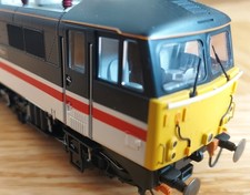 OO Class 87 01 HORNBY King Arhtur