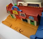 Vintage Fisher Price Little People #2500 Play Family Main Street 1986 + Figures