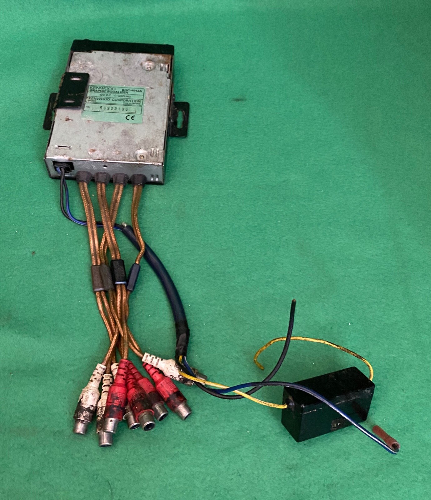 Kenwood Graphic Equalizer Model KGC4042A With BONUS Oldschool Parts