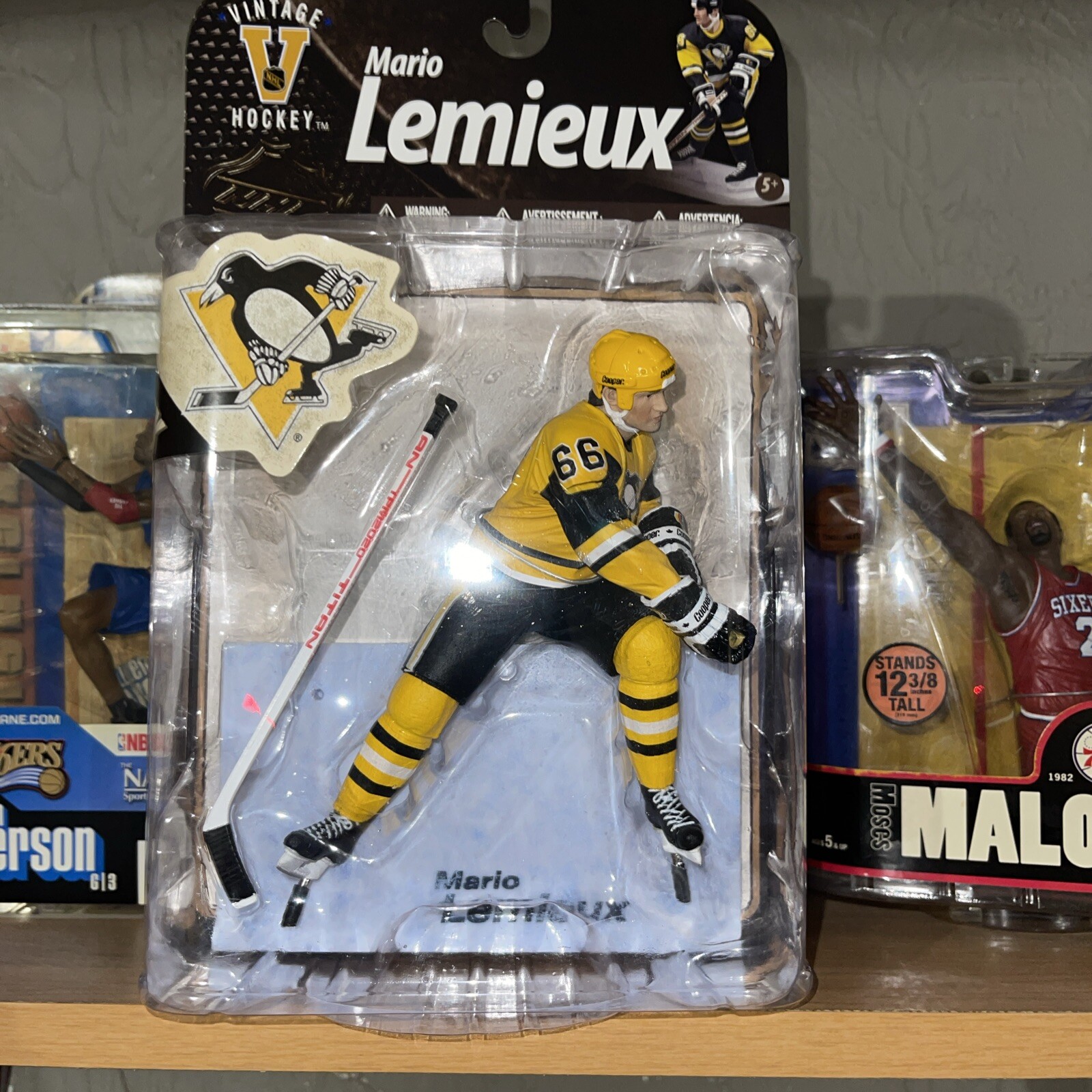 Rare 2009 Mario Lemieux Yellow Pittsburgh Penguins McFarlane NHL Hockey