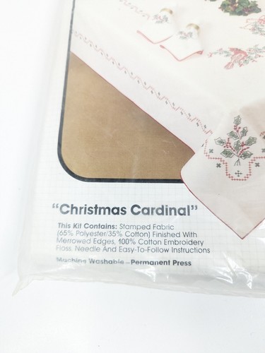 Bucilla 82213 Christmas Cardinal Christmas Heirloom Tablecloth 60" x 90" Oblong - Picture 13 of 24