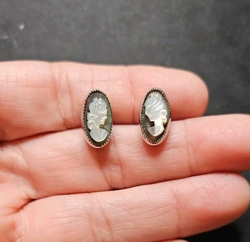 Vintage Sterling Victorian Female Lady MOP Cameo Post Stud