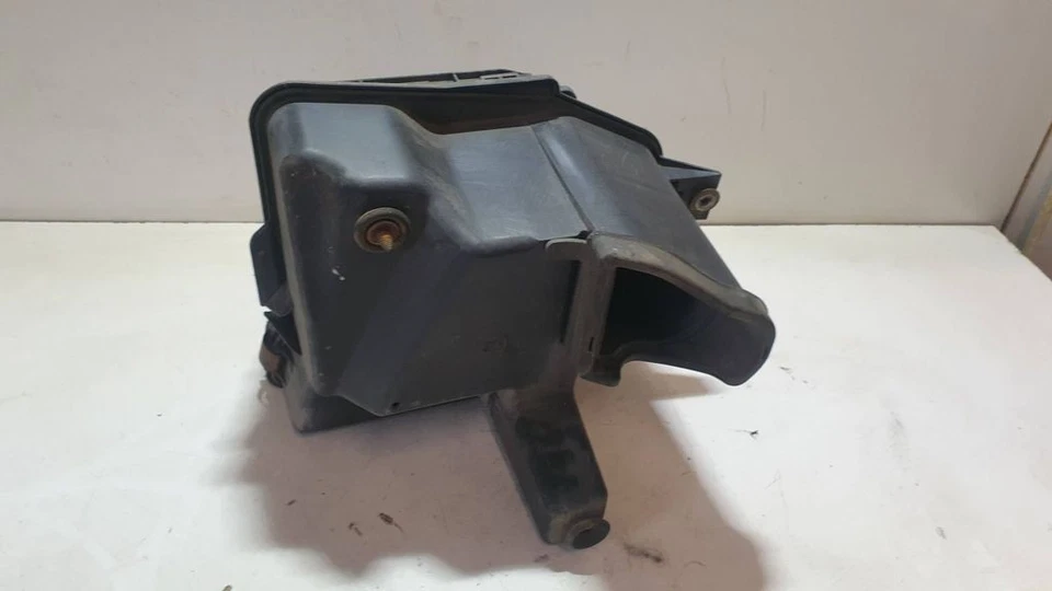 Chrysler Grand Voyager IV 2003 Petrol air filter box 04861356AC LNZ6149 - Image 4 of 4