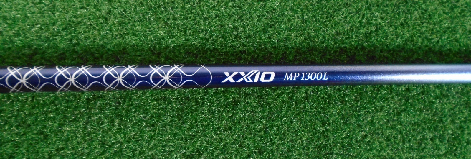 New XXIO 13 Women's 28* 6 Hybrid, MP1300L 34g 2221 Ladies Graphite w/Headcover