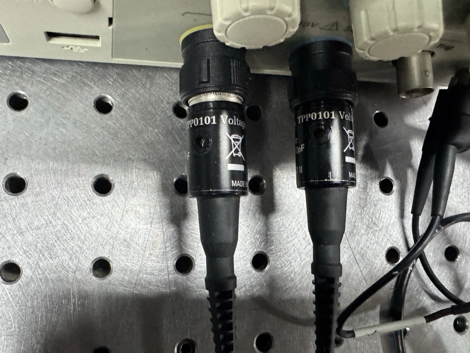Tektronix TBS1072B 70MHz 2-Ch Digital Oscilloscope w/ TPP0101 Probes  - Image 3 of 4