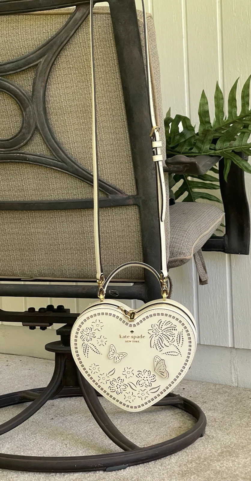 BORSA A TRACOLLA KATE SPADE 3D CUORE RITAGLIATA LOVE SHACK PELLE CREMA