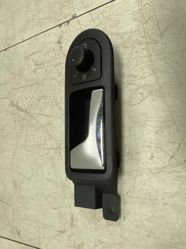 Volkswagen Passat V6 GLX 2004 manija interior del conductor delantero izquierdo OEM+ Foto 4 de 4