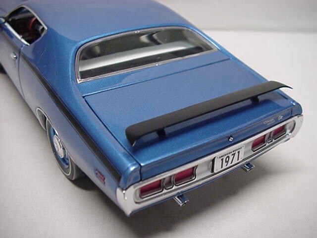 1971 Dodge Charger Superbee Bright Blue American Muscle 39466 1 18
