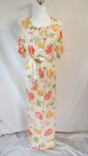 Large Vintage komar for leisure living House Cream Floral Dress w/ Pockets Belt