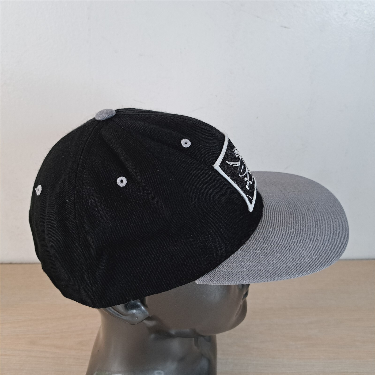 SURFBOARD/SWORD/ANIMAL PATCH ADJUSTABLE SNAPBACK … - image 4