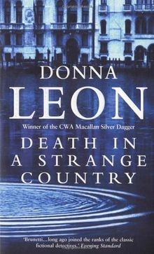 Death in a Strange Country: (Brunetti 2)  von Leon, Donna | Buch | Zustand gut