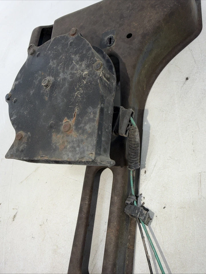 1988-1999 Chevrolet K1500 C1500 Center Hood Latch Center Radiator Support OEM - Image 3 of 4