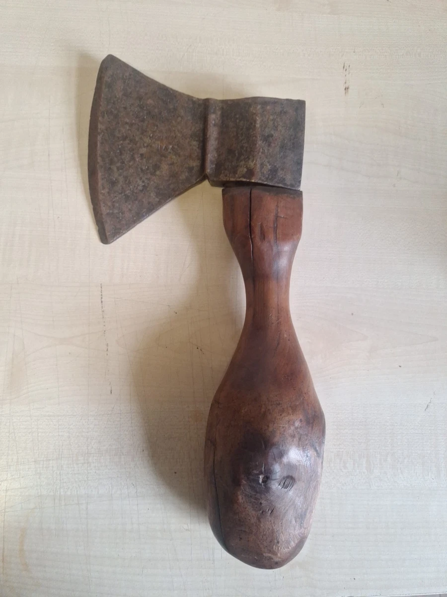 Hache Ancienne En Fer Forgé Et Bois - 50 Cm - Art Primitif Populaire - Occasion 'dans Son Jus'