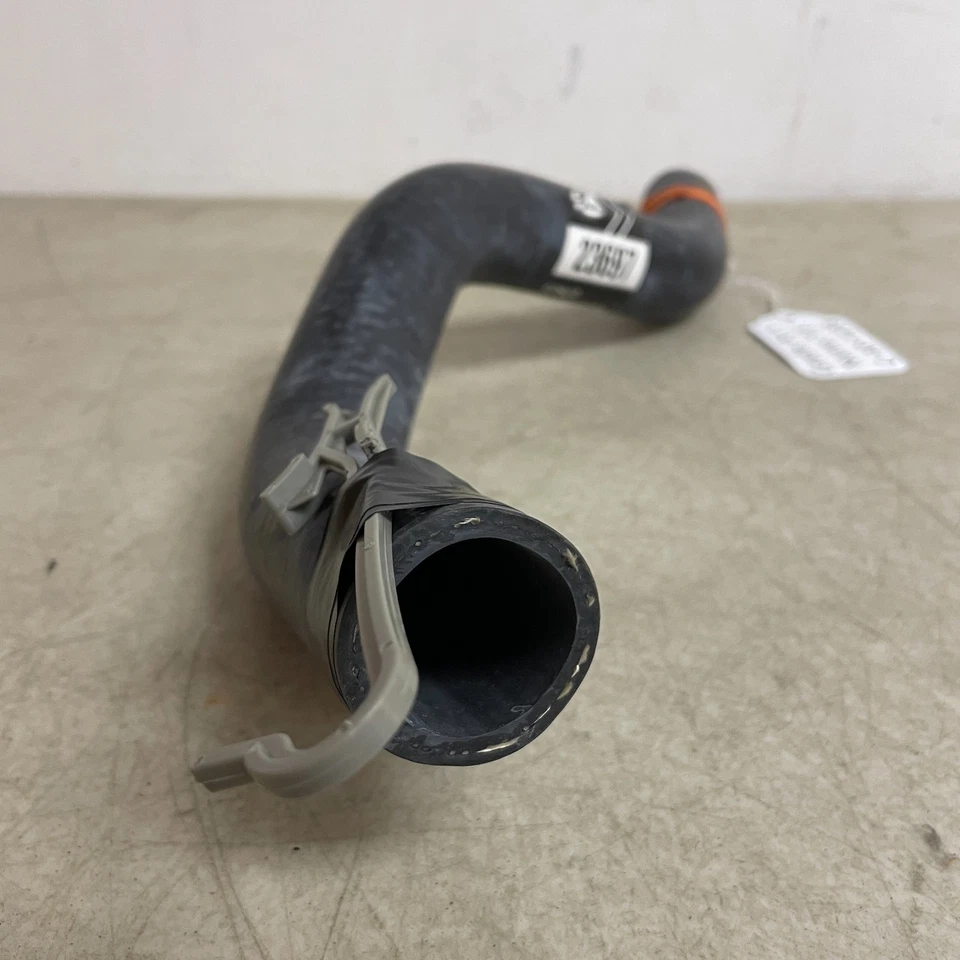 Manguera de refrigerante de radiador inferior Gates 23697 para Honda Civic 2006-2011 1,8 L Foto 3 de 4