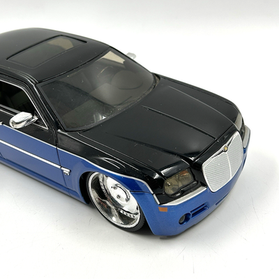 2005 Chrysler 300C Hemi Blue/Black 2 Tone JADA DUB City Model Car