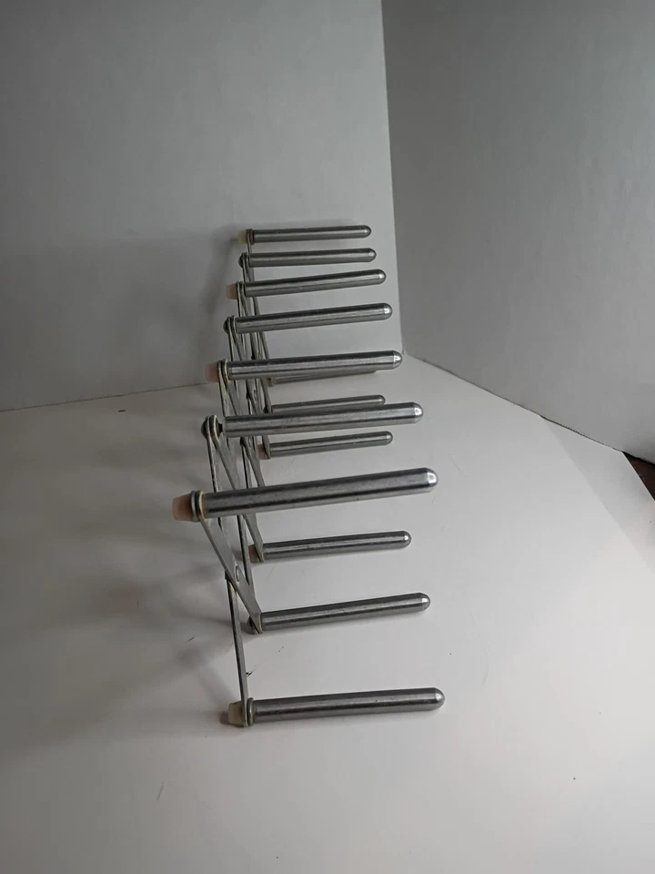 De colección Grande Metal Industrial 14 Clavijas Acordeán Expandible Taza de Café Taza Sombrero Estante Foto 2 de 4