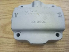 GENUINE SAUER SUNDSTRAND 18 SERIES END CAP W/BYPASS  3102830