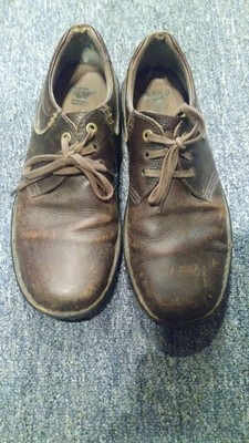 slip resistant shoes uk