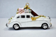 Huras Family 3.25" Limo Of Love Dated 2022 Christmas Tree Ornament Just Married