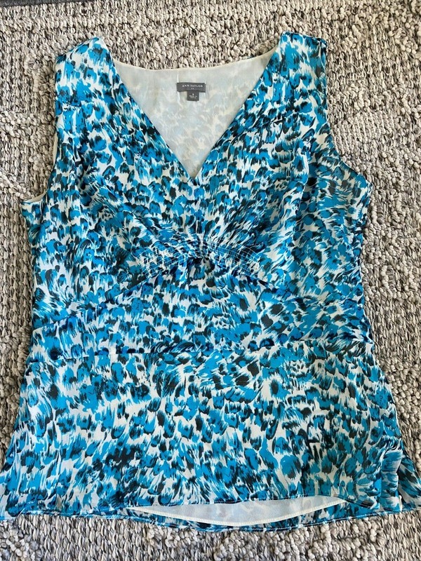 ANN TAYLOR Women's Blue Ivory Pattern Sleeveless SILK Top Blouse Size 0   - 040