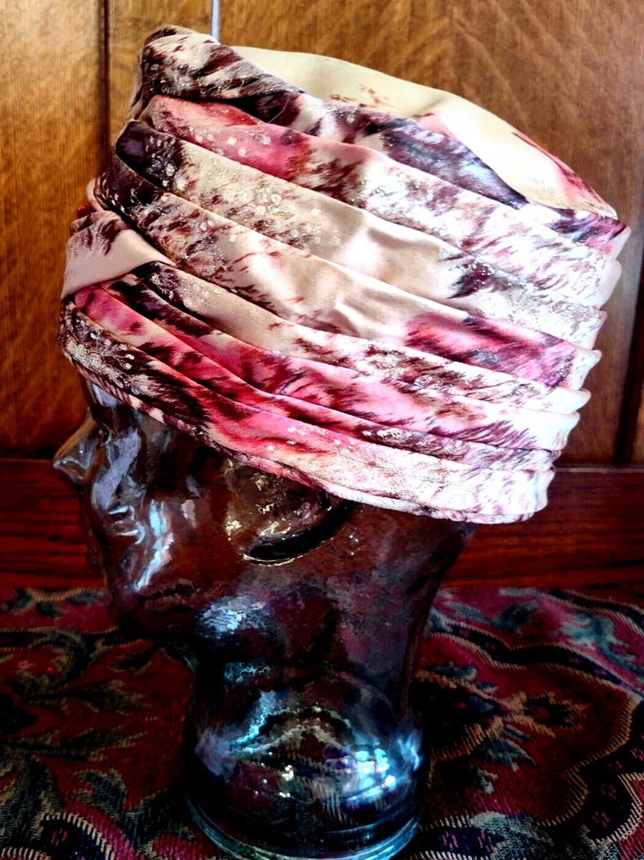 De Colección Cloche Moda Sombrero Rosa Floral Satinado 1900-1930 Plisado Hecho en Unión con Etiqueta Foto 4 de 4