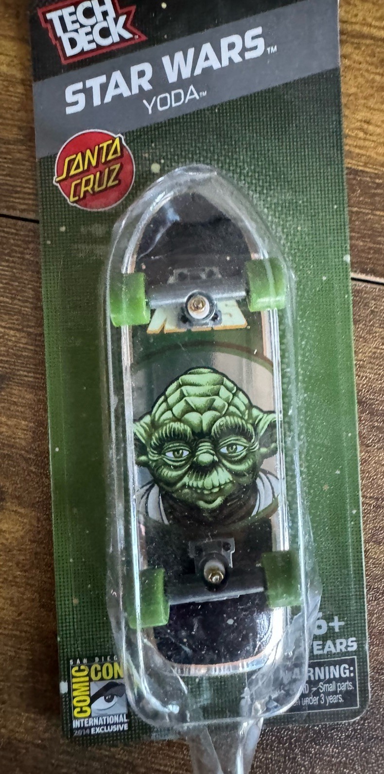 Star Wars Yoda Santa Cruz Tech Deck hand board Skateboard SD