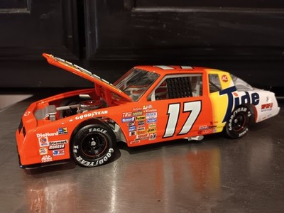 限定1of2,500 NASCAR 1/24 Action ♯10 Tide 1/24 RCCA Darrell Waltrip #17 Tide 1989 Daytona 500 Win Clear