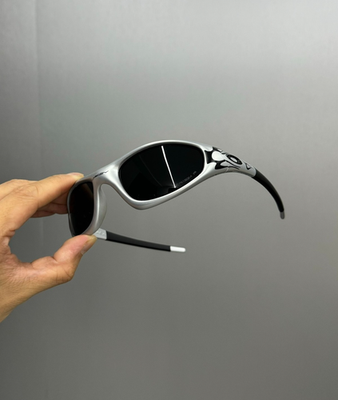 Vintage 90s Oakley Straight Jacket 99 Muzm 9505 Silver Frames
