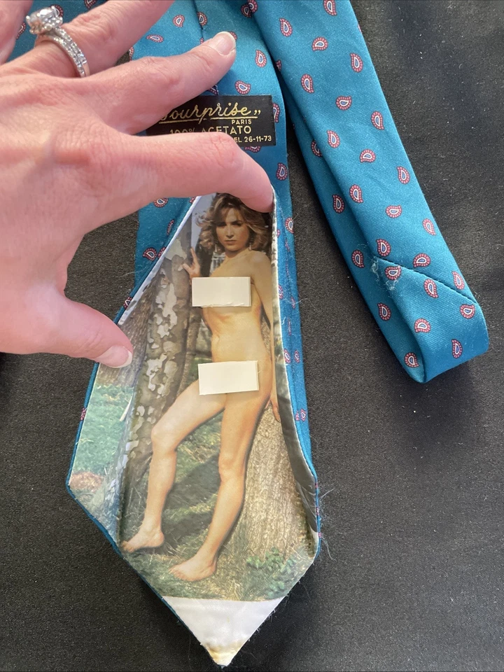 Corbata Sorpresa Vintage ~ Pin Up ~ Dama Desnuda Años 70 ~ París ~ Fotos Sensibles Foto 3 de 4