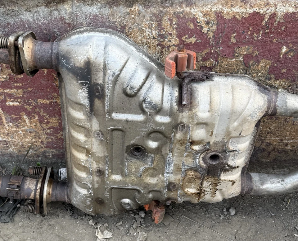 Jeep Grand Cherokee 2011-2021 4x4 3,6 L escape tubo de escape silenciador OEM usado Foto 2 de 4