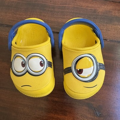 CROCS LITTLE KIDS SIZE 5C DESPICABLE ME MINIONS YELLOW/BLUE SLIDE SANDALS 