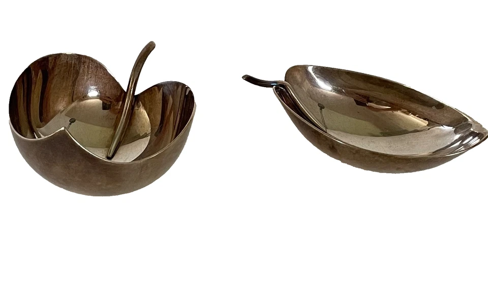 Mid-Century Sabattini Gallia Christofle "Lily Leaf" Silverplate Trinket Bowls x2 - Image 2 of 4