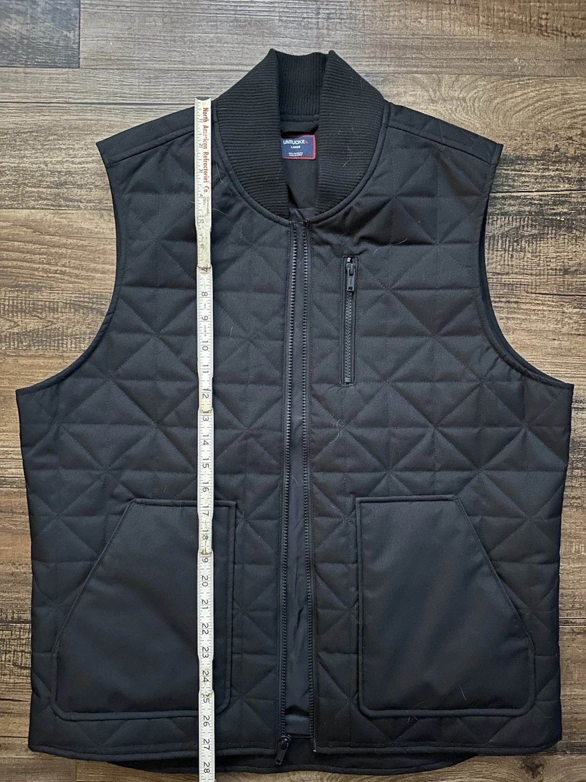UNTUCKit Harper Vest LG Black Quilted Full Zip