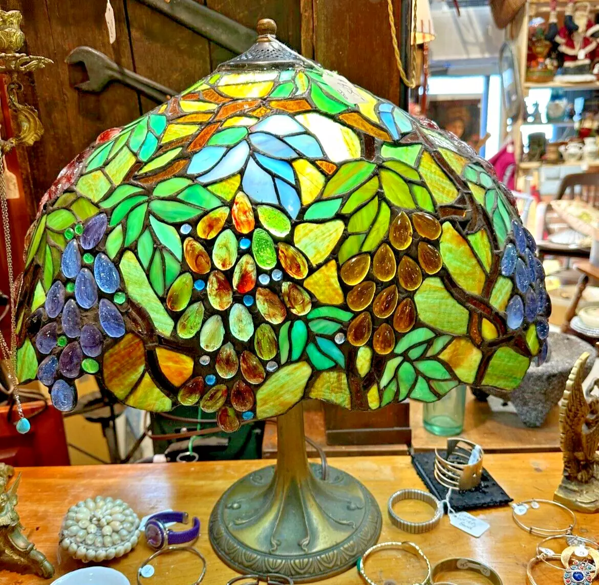 Tiffany 2024 grape lamp