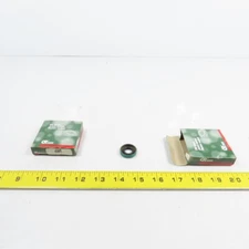 Chicago Rawhide 4985 Oil Seal Joint Radial Lot Of 1 ODx1/2 ID x 1/4" Thick Lot/2