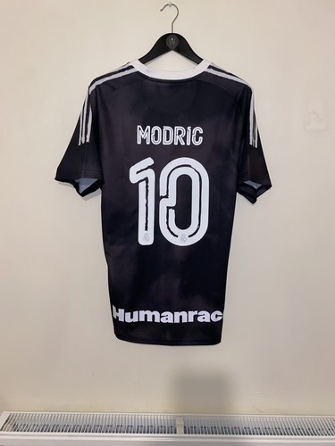 Real Madrid Humanrace Football Shirt Luka Modric #10 Adults Large BNWT |  eBay