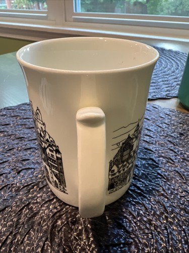 The Old Town Edinburgh Mug Designed in Scotland A M Currie 1993 Vintage - Picture 5 of 11