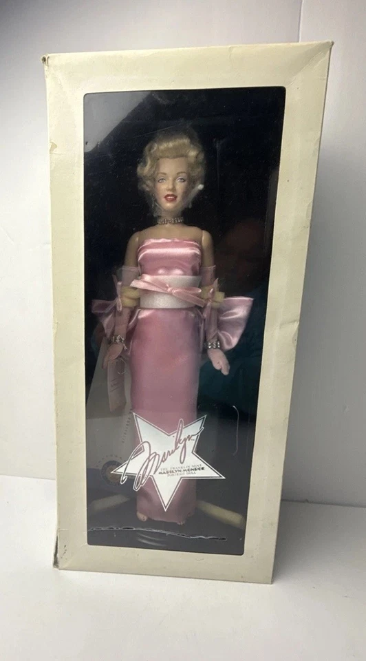 Franklin Mint Marilyn Monroe Retrato Muñeca Caballeros Prefieren Rubias ETIQUETAS -LEER- Foto 2 de 4