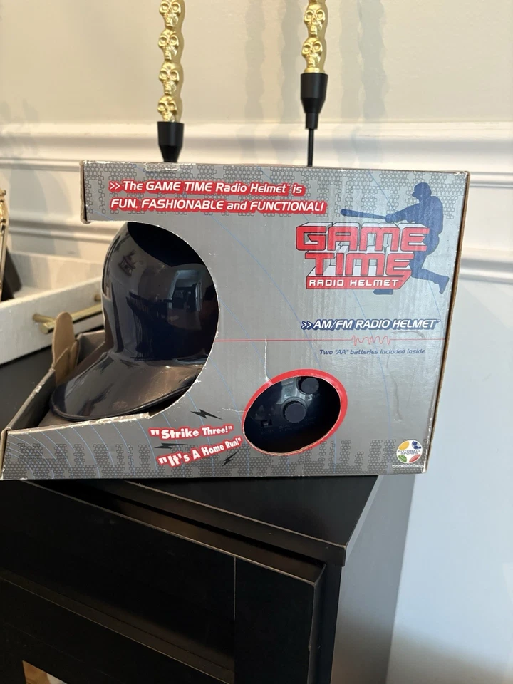 VINTAGE New York YANKEES “Game Time Radio Helmet” - Image 3 of 3