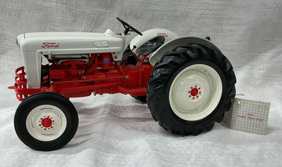 Franklin Mint 1954 Ford Tractor Precision Model 1:12 Scale Die-Cast Collectible
