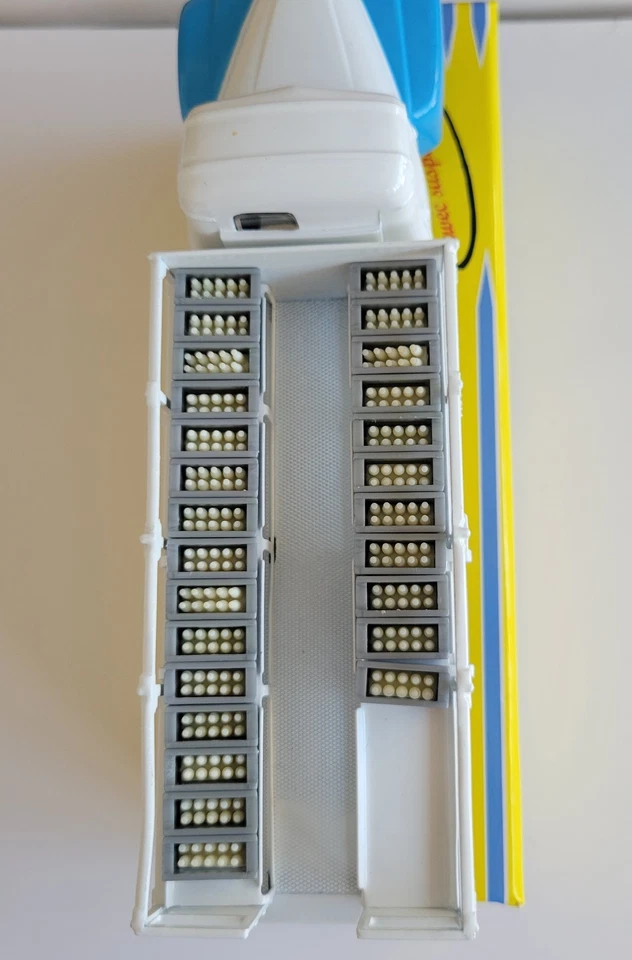 Dinky Toys collection les camions ATLAS 586 Camion Laitier 55 Citroën - Photo 3/4