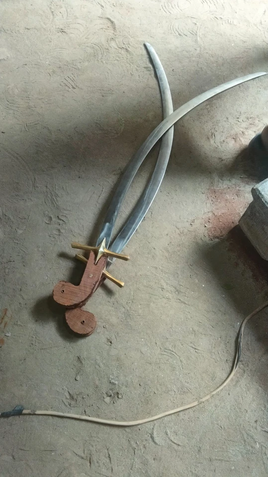 Shamshir Curved ottoman & Persian style Saber Full Tang Sharp Blade - Image 4 of 4