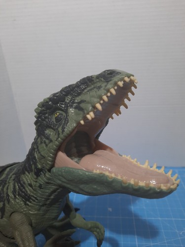 Jurassic World Dominion Gigantosaurus Working Sounds Clean Condition - Picture 2 of 14