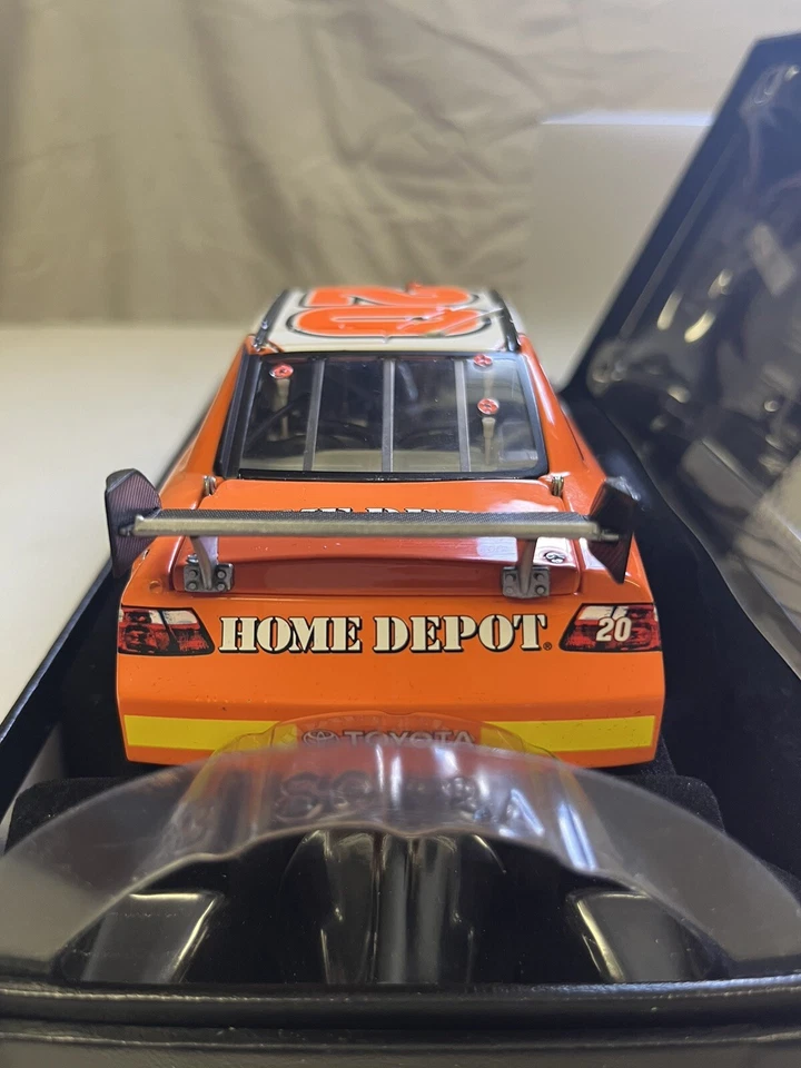 Toyota Camry Elite 987/1.000 2009 Home Depot Joey Logano #20 Foto 4 de 4